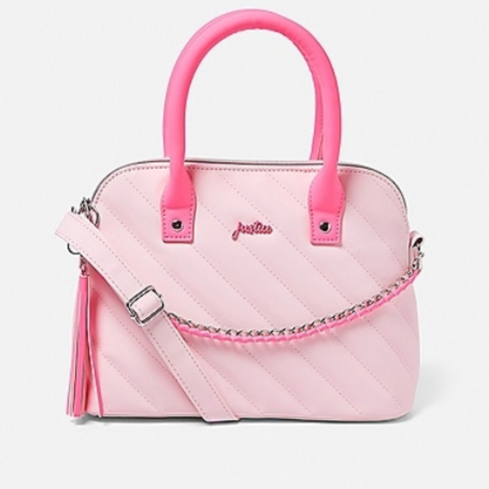 Quilted Chain Signature Bag